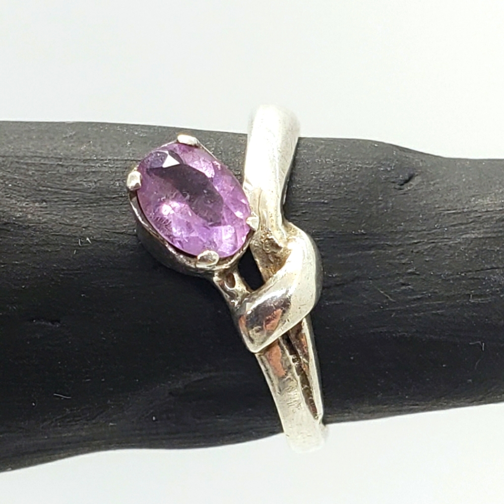 Vintage Amethyst & 925 Sterling Silver Modern Ring